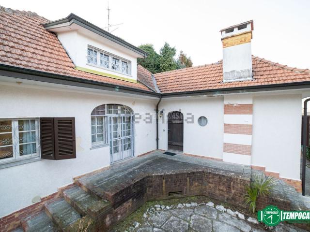 Case e ville in affitto di 180 m² in Via degli Alpini, 3
