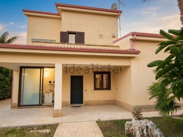 Case e ville in affitto di 180 m² in Via Monte Cervino, 8