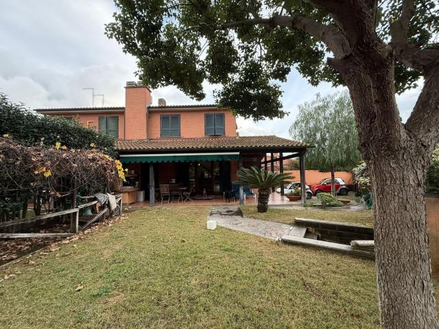 Case e ville in affitto di 180 m² in Via Manuel de Falla