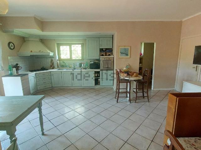 Case e ville in affitto di 180 m² in Via San Pasquale