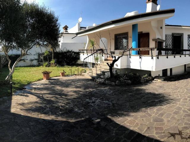 Case e ville in affitto di 189 m² in Via Nervi, 32