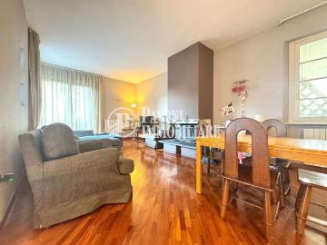 Case e ville in affitto di 193 m² in Via Enrico Betti