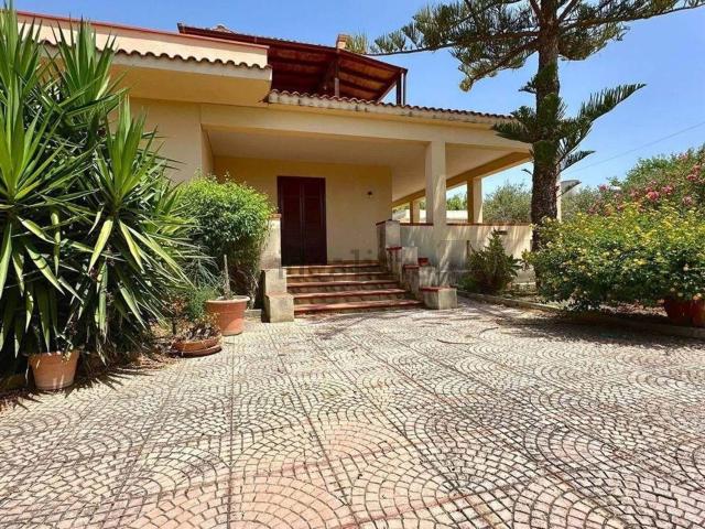 Case e ville in affitto di 200 m²