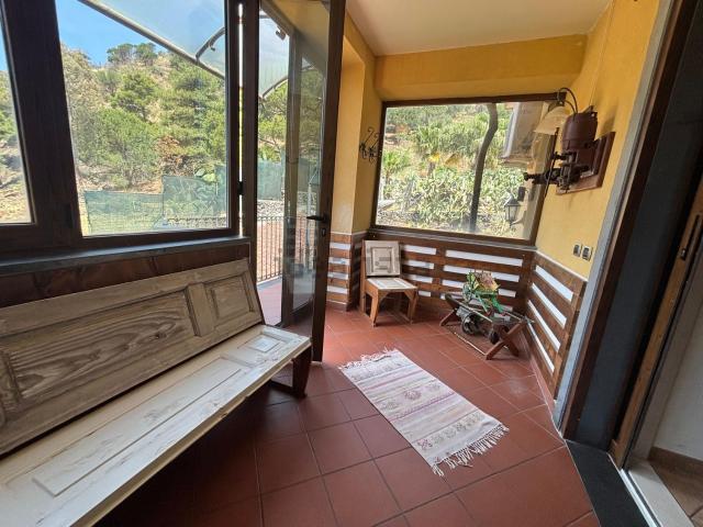 Case e ville in affitto di 200 m² in Via Aldo Moro, 36