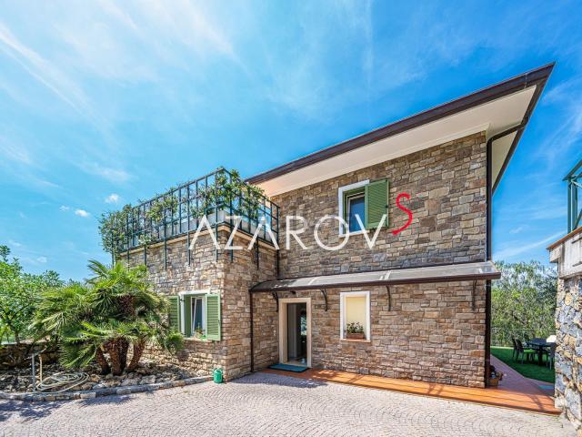 Case e ville in affitto di 200 m² in Via delle Vele, 13