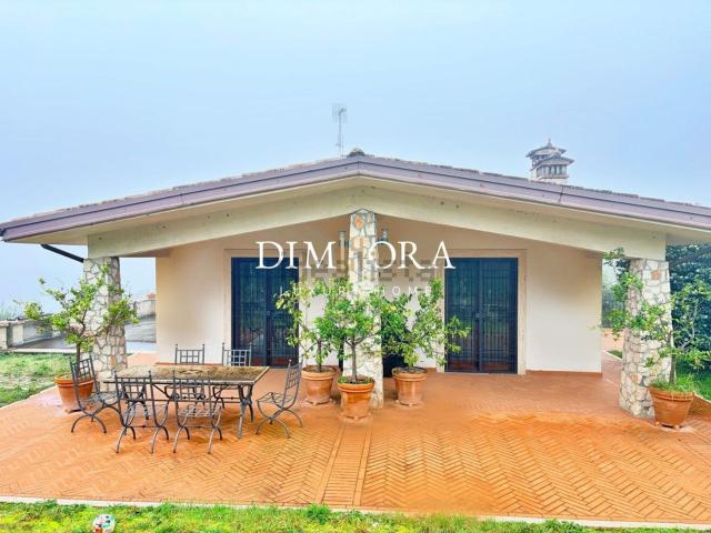 Case e ville in affitto di 200 m² in Via Monte delle Olive, 8