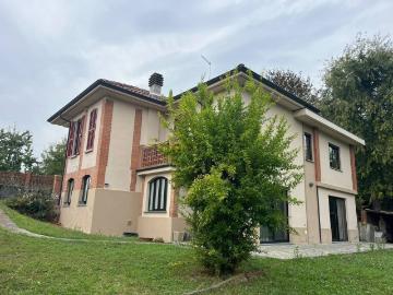 Case e ville in affitto di 200 m² in Località Viatosto, 86