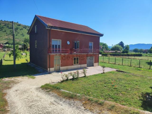 Case e ville in affitto di 210 m² in Via Vallicella, 8