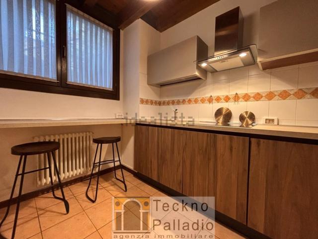 Case e ville in affitto di 215 m²