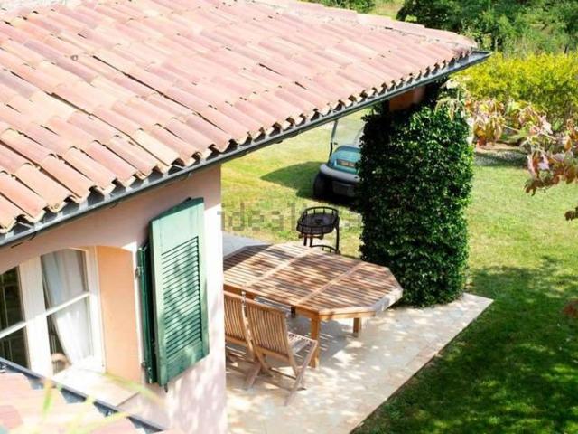 Case e ville in affitto di 215 m² in Via Roma