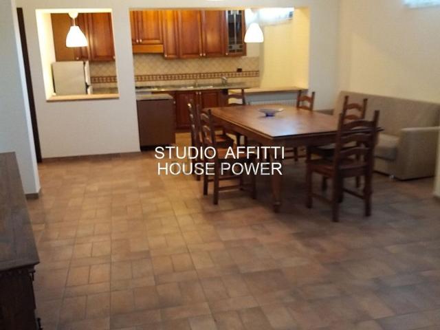 Case e ville in affitto di 220 m²