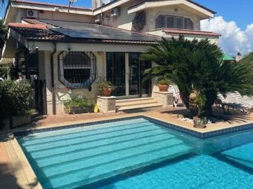 Nettuno, Latina Lazio - Piscina