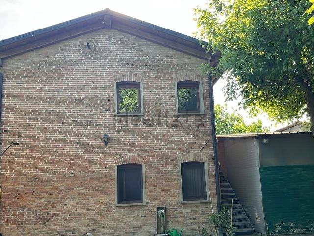 Case e ville in affitto di 250 m²