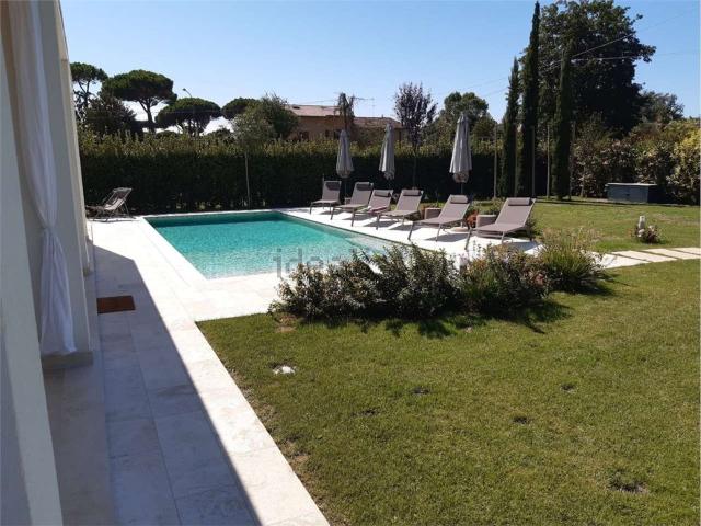 Case e ville in affitto di 260 m² in Via Marco Polo