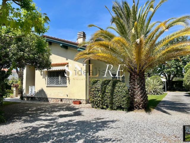 Case e ville in affitto di 260 m² in Piazza Giuseppe Garibaldi