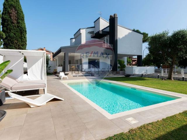 Case e ville in affitto di 266 m² in Via Lisippo, 61