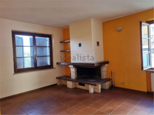 Case e ville in affitto di 270 m² in Via Antonio Gramsci
