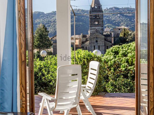 Case e ville in affitto di 282 m²