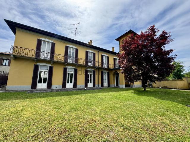 Case e ville in affitto di 292 m² in Via Narciso Nicola, 12