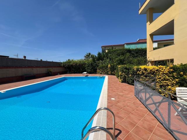 Case e ville in affitto di 295 m² in Via Vicinale Scuotto, 24
