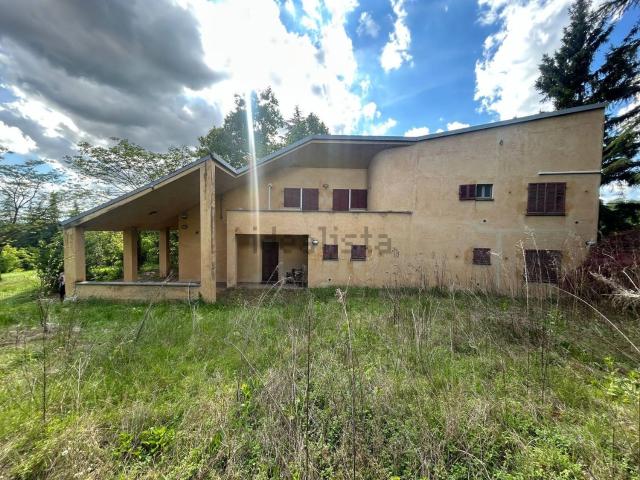 Case e ville in affitto di 300 m²