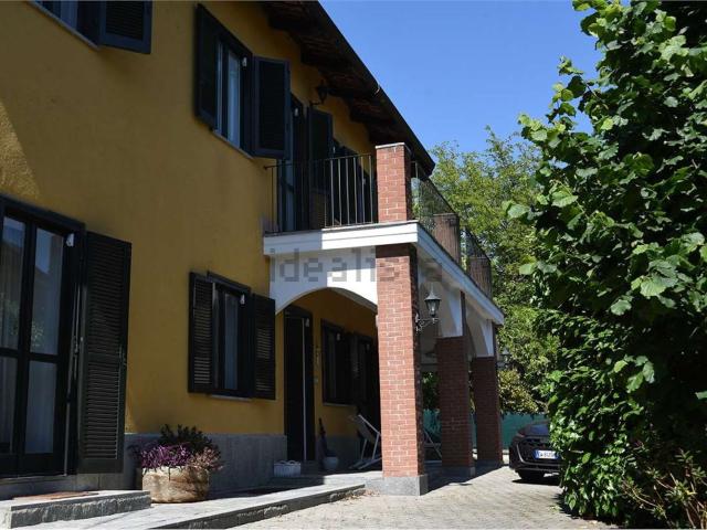 Case e ville in affitto di 300 m² in Strada Castelvecchio, 21