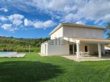 Case e ville in affitto di 325 m² in Via Parco del Marano