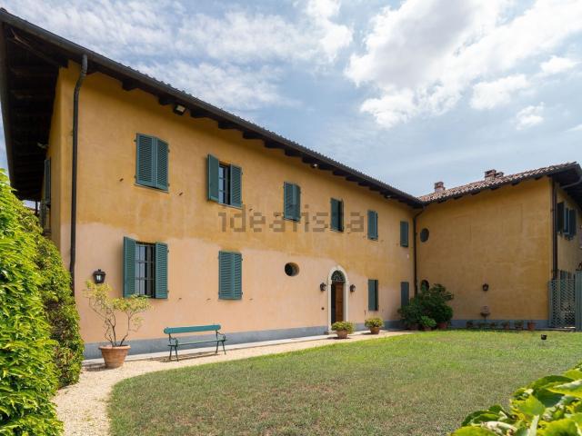 Case e ville in affitto di 350 m² in Strada Val San Martino Superiore, 150