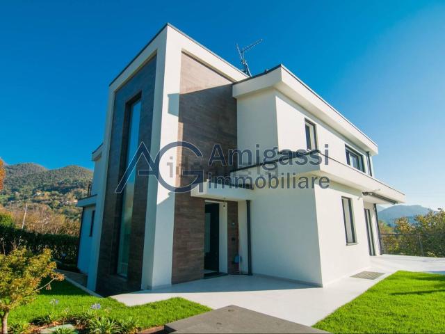 Case e ville in affitto di 366 m² in Via Grumello
