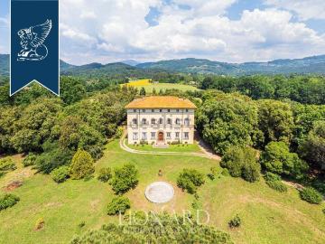 Case e ville in vendita di 4000 m²