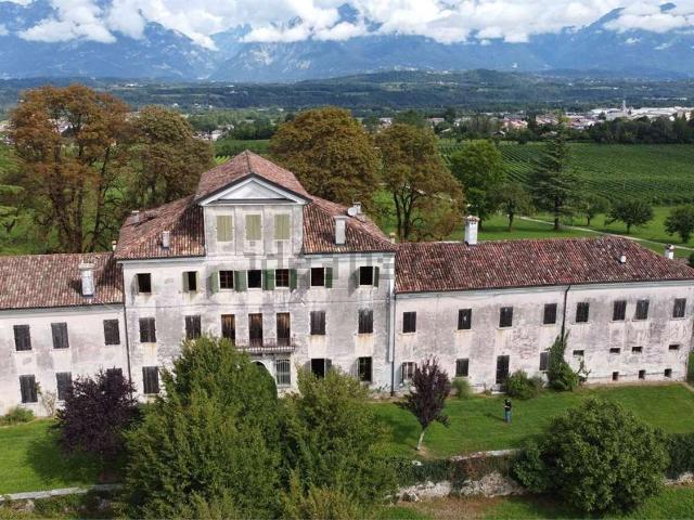 Case e ville in vendita di 4000 m² in Via Renato De Bona