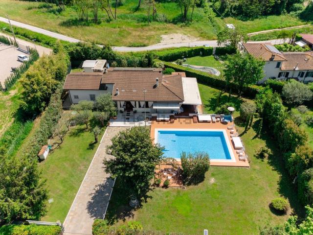 Case e ville in vendita di 400 m² in Via Vaiana