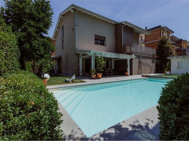 Case e ville in vendita di 400 m²