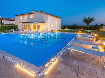 Case e ville in vendita di 400 m²