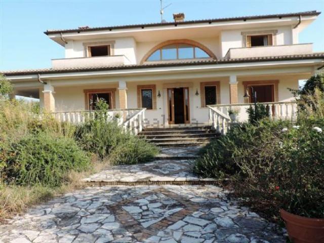 Case e ville in vendita di 400 m²