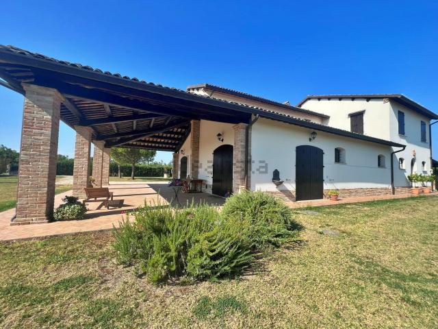 Case e ville in vendita di 400 m²