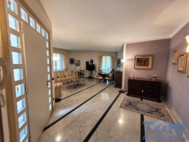 Case e ville in vendita di 400 m²