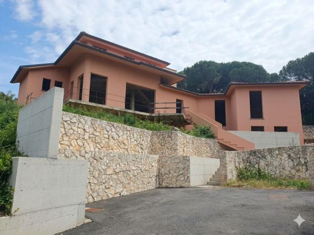 Case e ville in vendita di 400 m²