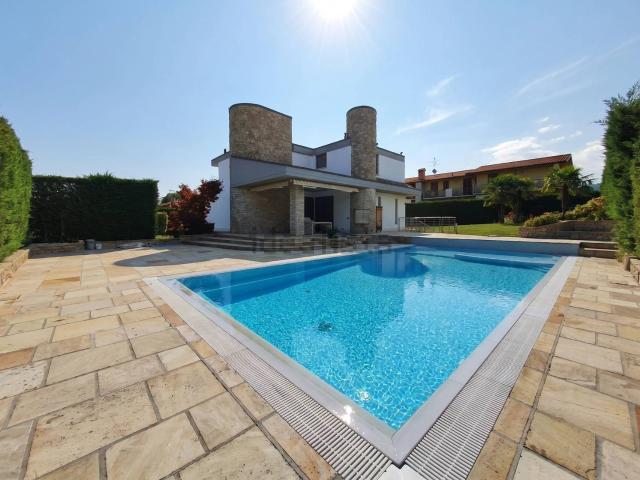 Case e ville in vendita di 400 m²