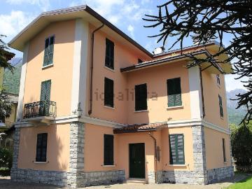 Case e ville in vendita di 400 m²