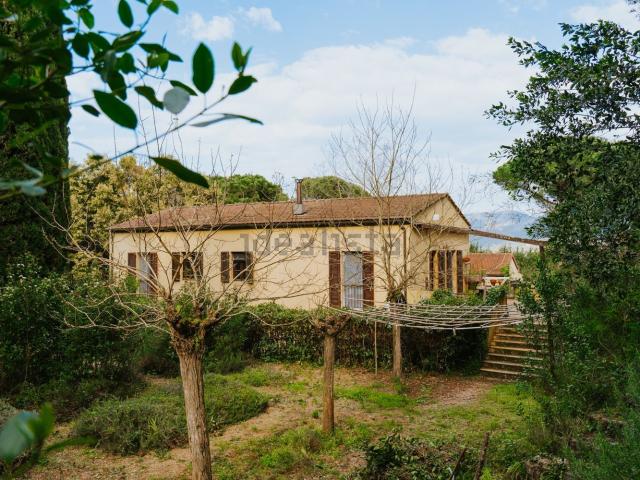 Case e ville in vendita di 400 m² in Via Colle Reciso, 94