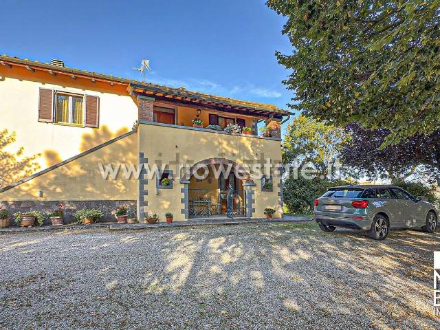 Case e ville in vendita di 400 m² in Via comunale omarino padonchia