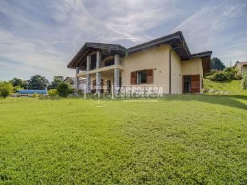 Case e ville in vendita di 400 m² in Via Cascina Cassinello, 5