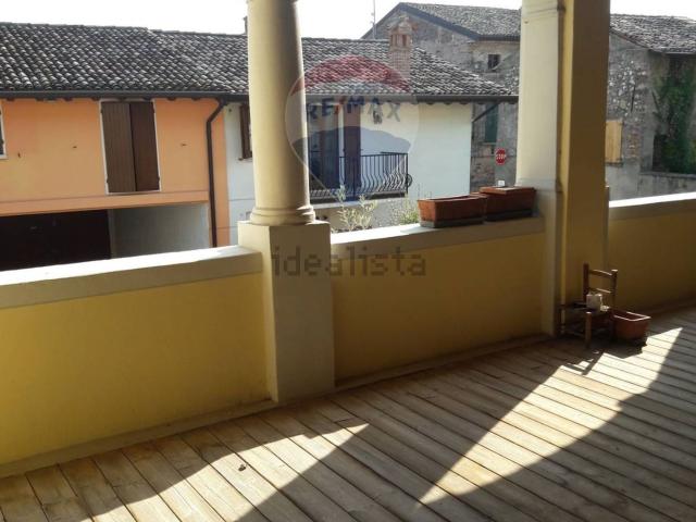 Case e ville in vendita di 400 m² in Via Castello, 27