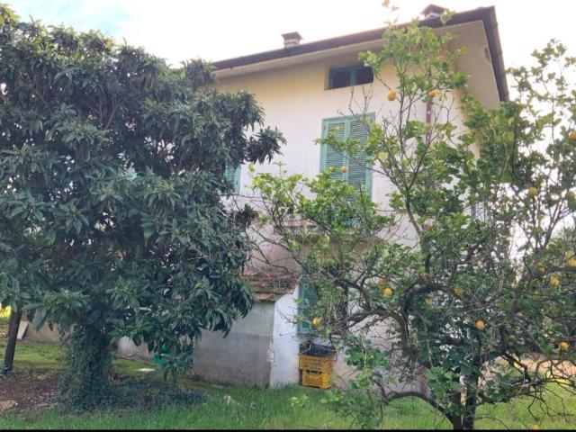 Case e ville in vendita di 400 m² in Via Appia