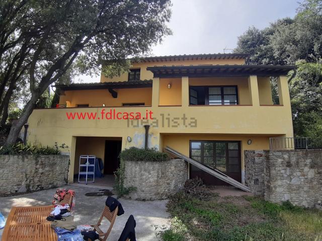 Case e ville in vendita di 400 m² in Via del Masso, 25
