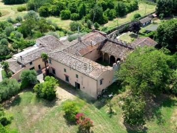 Case e ville in vendita di 400 m² in Via del Crocifisso del Lume