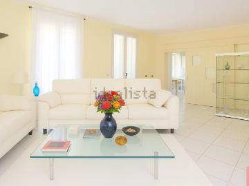 Case e ville in vendita di 400 m² in Via Fiume Montone Abbandonato, 413