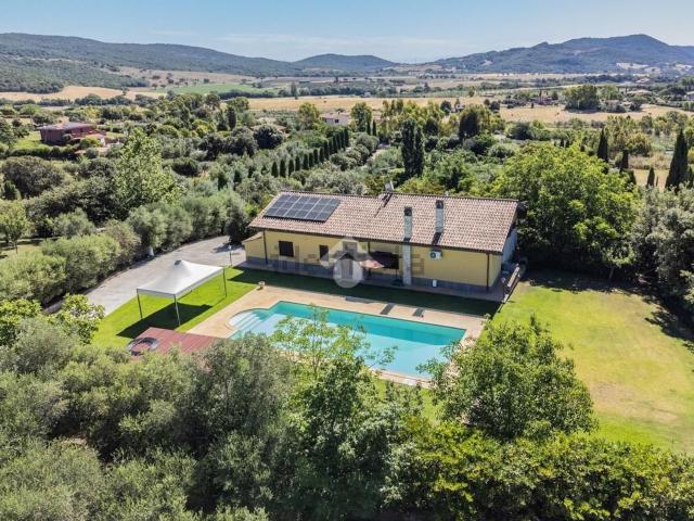 Case e ville in vendita di 400 m² in Via Orti della Paola, 22