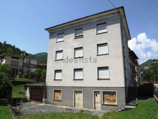Case e ville in vendita di 400 m² in Via Libertà